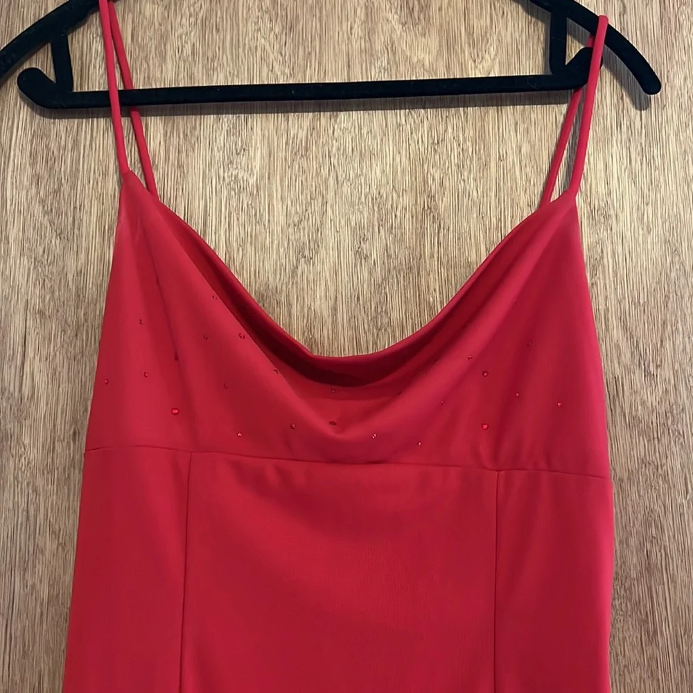 Red Dress - Picture 2 of 4